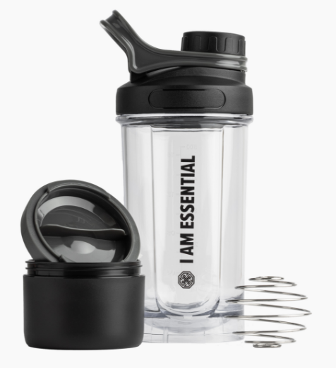 foto com detalhes da coqueteleira shaker com batedor de arame e tampa de rosca com fechamento seguro para evitar vazamentos